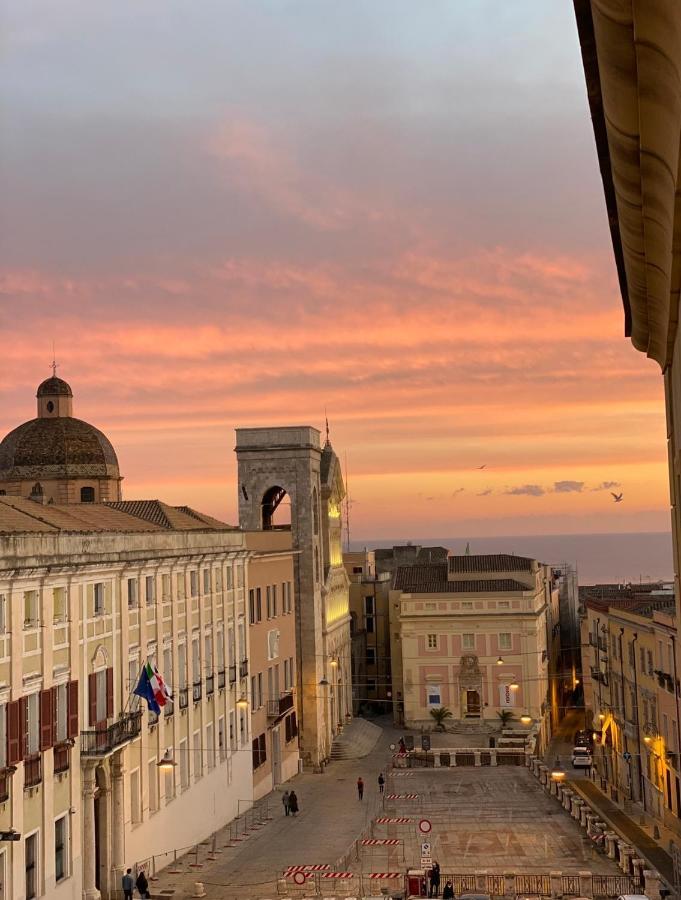 Apartamento Castello Attic Sunset Terrace Cagliari Exterior foto